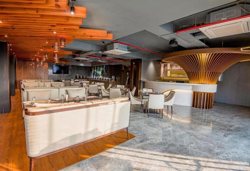 فندق The Imperial Inn