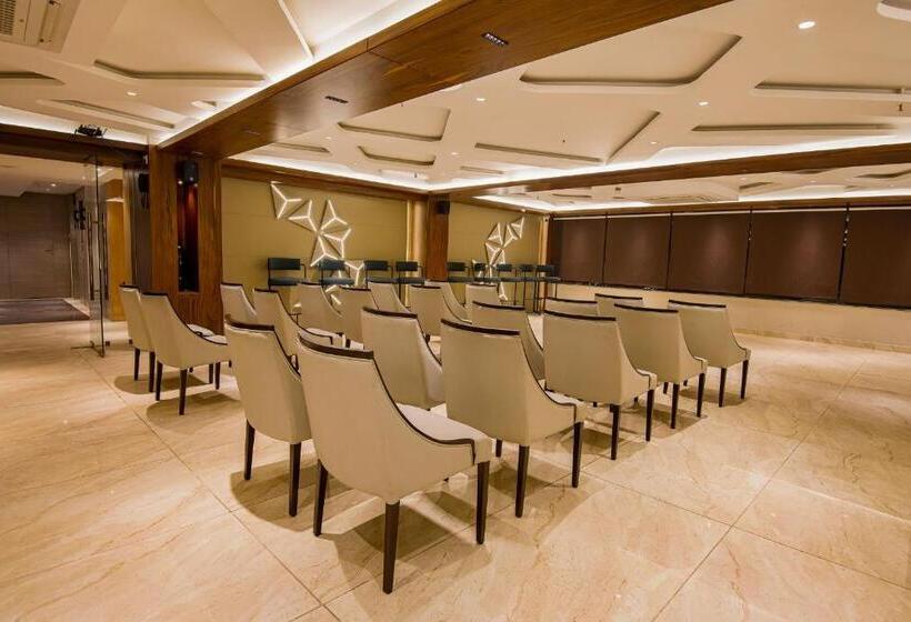 فندق The Imperial Inn