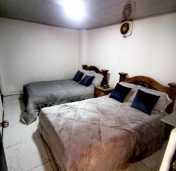 호텔 The Swit Real