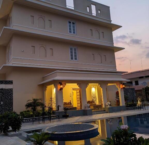 فندق The Trishala Vilas