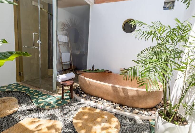 酒店 Through The Looking Glass Wellness Retreat Resort