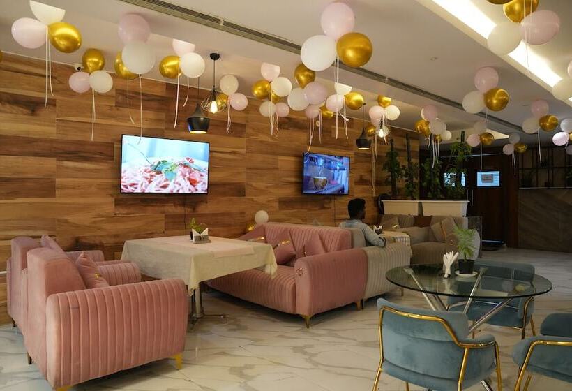 호텔 Vaidh Business