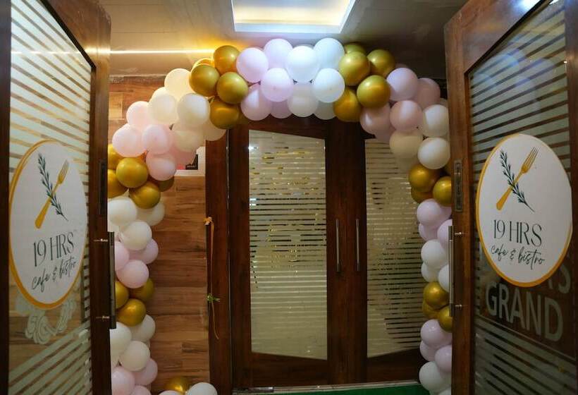 호텔 Vaidh Business