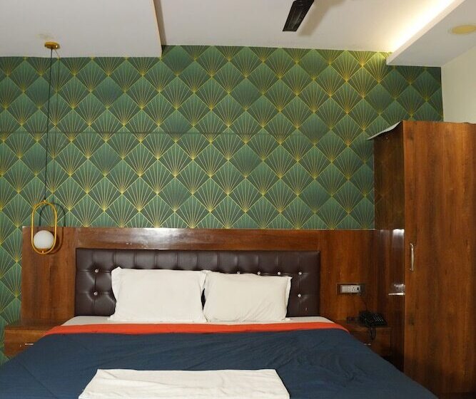 호텔 Vaidh Business