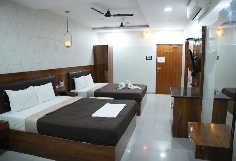 호텔 Vaidh Business