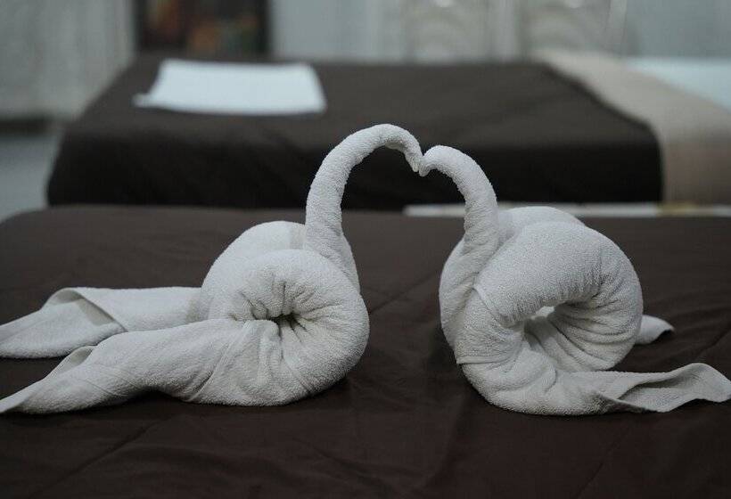 호텔 Vaidh Business