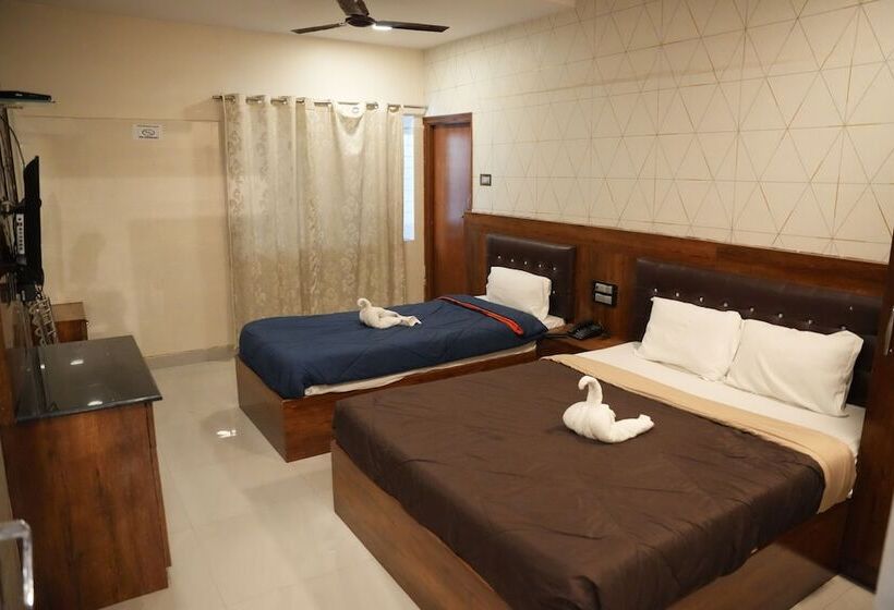 호텔 Vaidh Business