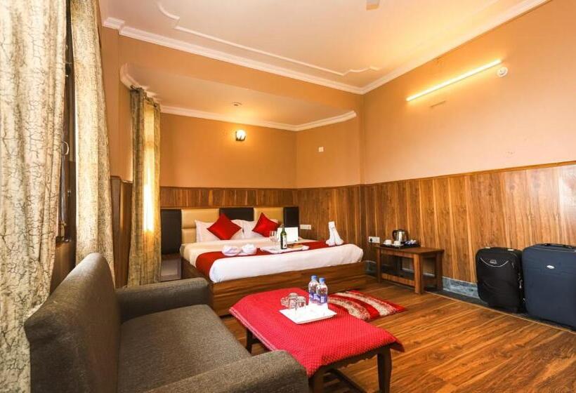 فندق Varuni On Mall Road, Mcleod Ganj, Dharamshala