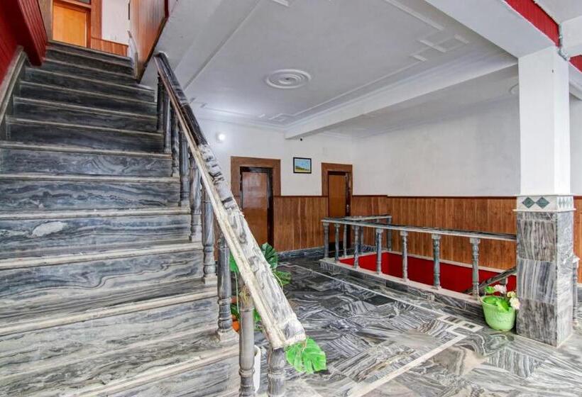 فندق Varuni On Mall Road, Mcleod Ganj, Dharamshala