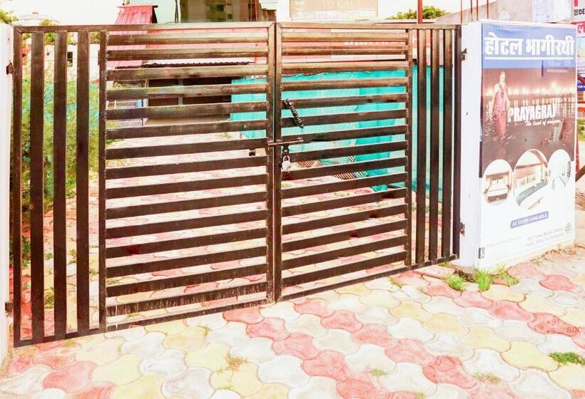 Oyo Flagship Hotel Bhagirathi