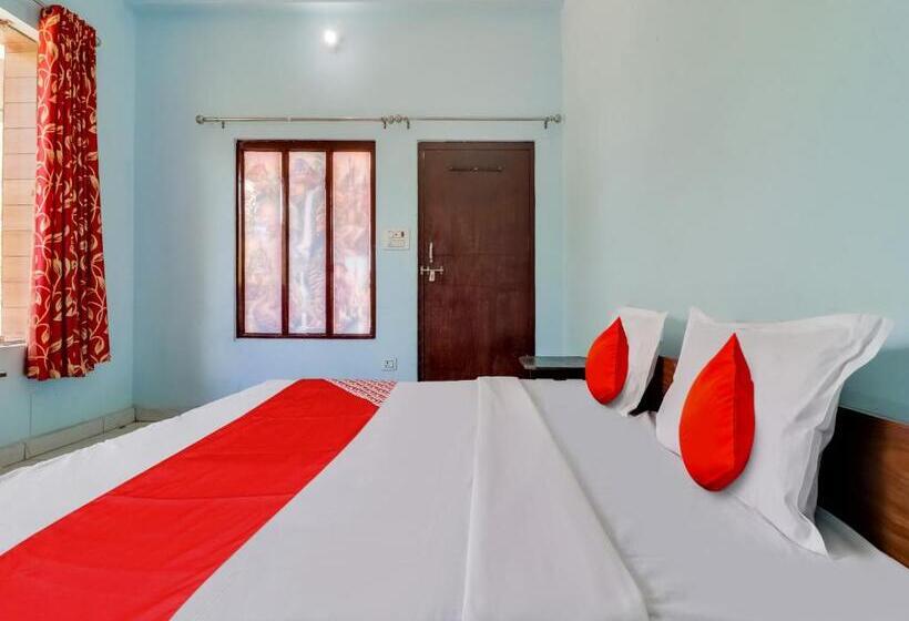 Oyo Flagship Hotel Kalindi Farms