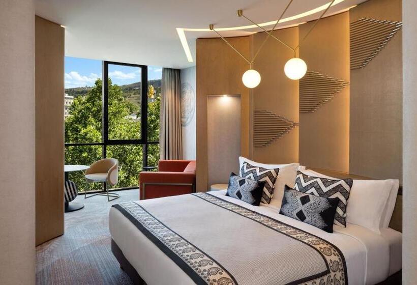 Paragraph Freedom Square, A Luxury Collection Hotel, Tbilisi