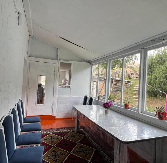 پانسیون Akmaral