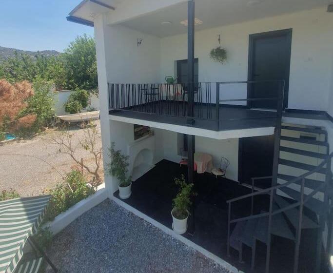 بنسيون Baykus Guesthouse Konukevi