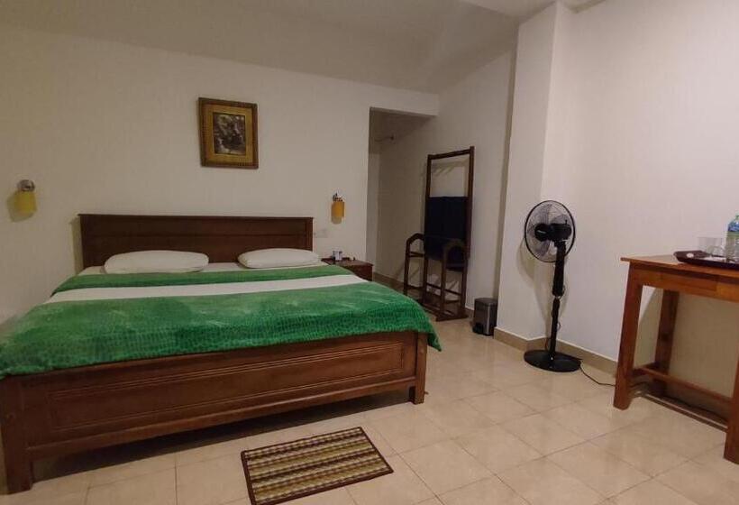 ペンション Blue Sky Guest House And Restaurant