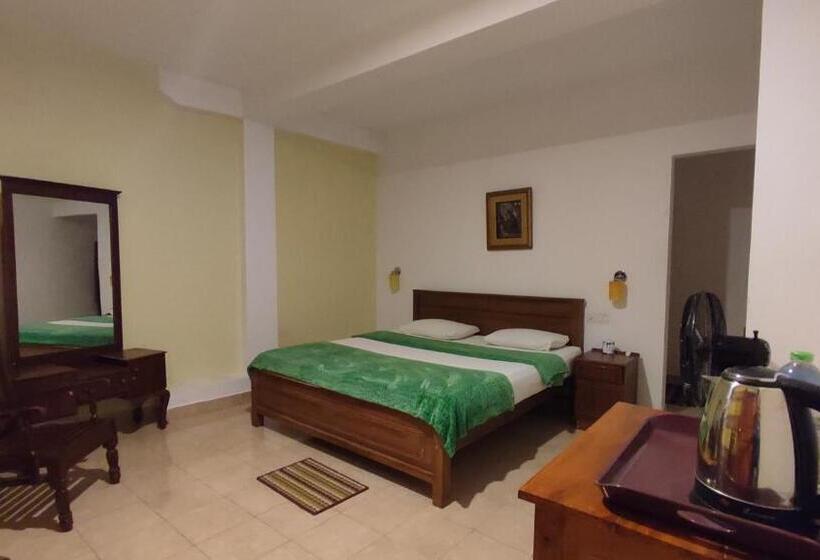 ペンション Blue Sky Guest House And Restaurant