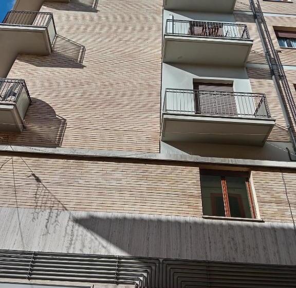 פנסיון Camere Vacanza Foligno Lusitana T