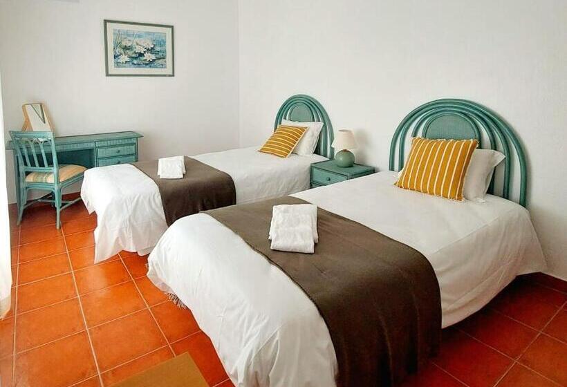 بنسيون Casa Das Laranjeiras