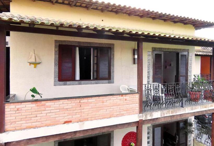 بنسيون Casa Flora