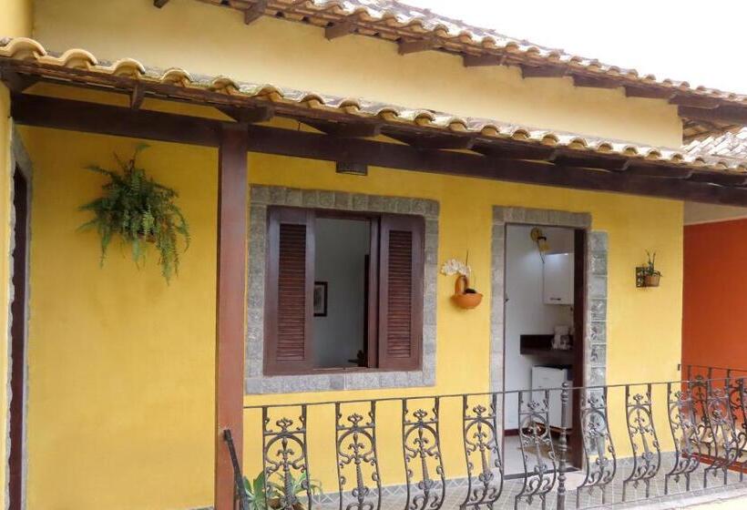 بنسيون Casa Flora