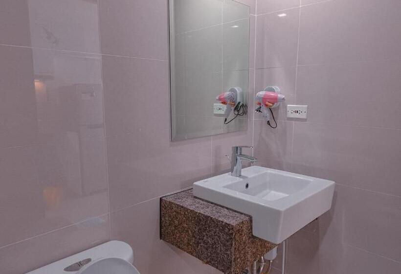 بنسيون Casabay Suite Eastwood Staycation