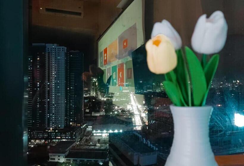 بنسيون Casabay Suite Eastwood Staycation