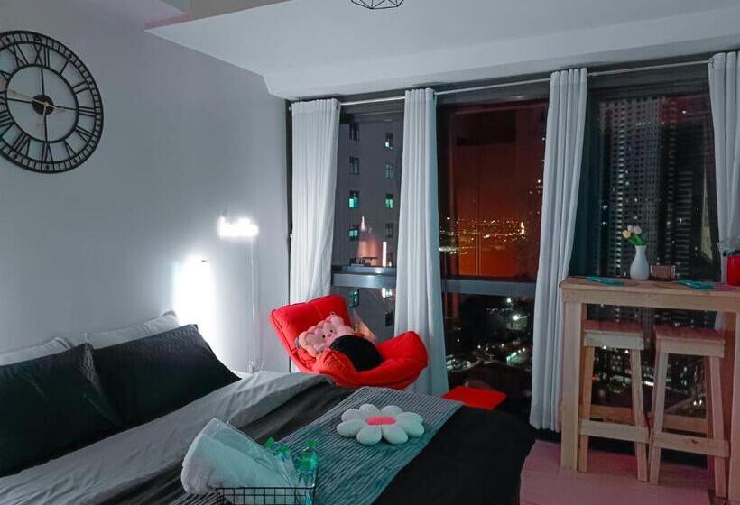 بنسيون Casabay Suite Eastwood Staycation