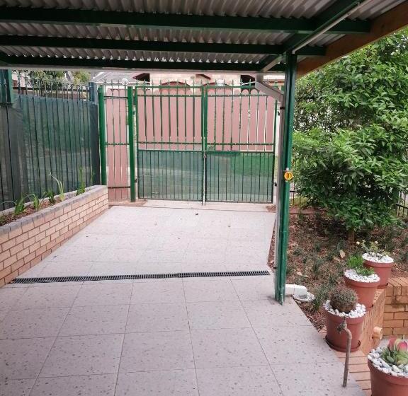 Пансион Clivia Guesthouse