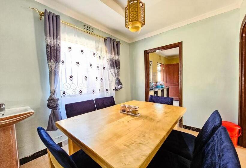 پانسیون Focus Mawio Hostel