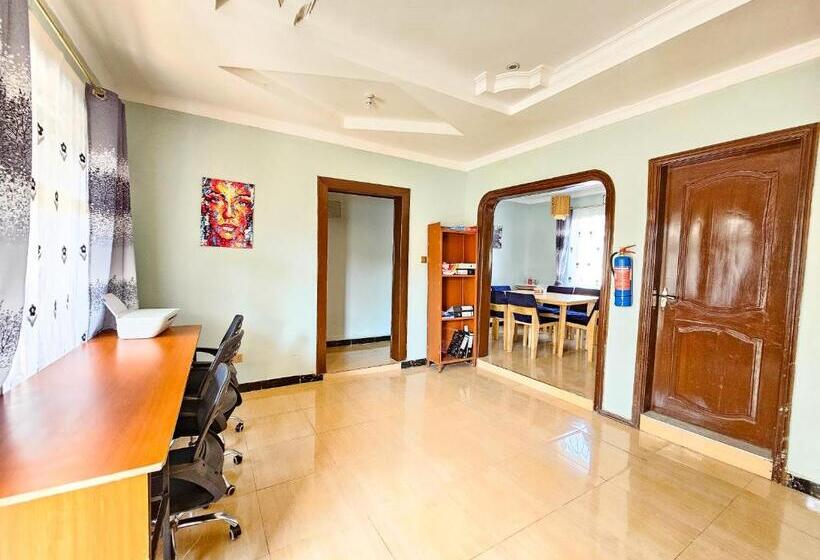 פנסיון Focus Mawio Hostel