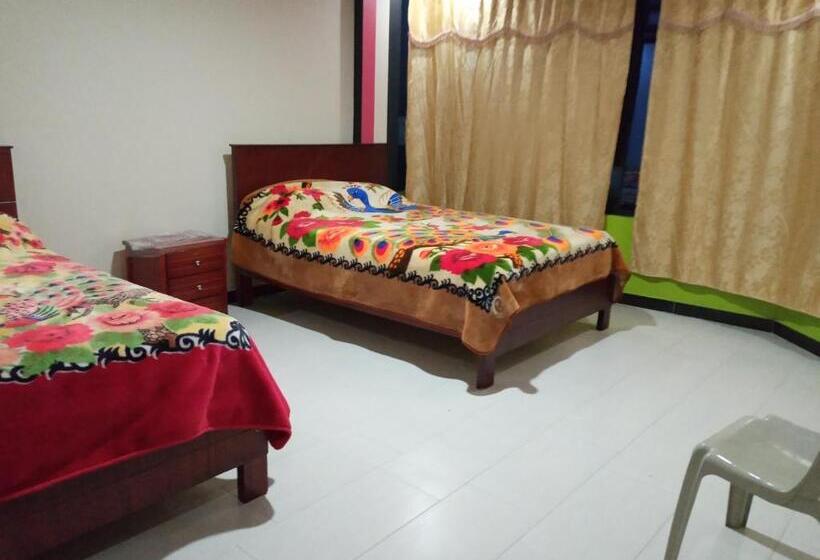 Пансион Hostal Confort Real