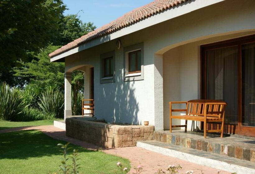 بنسيون Lakeside Guesthouse