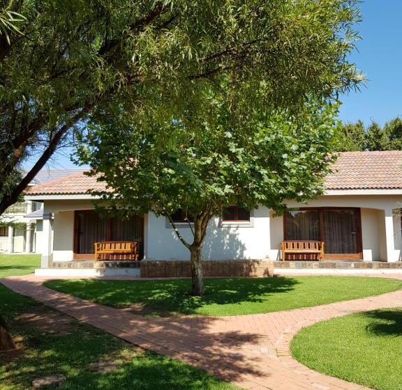 بنسيون Lakeside Guesthouse