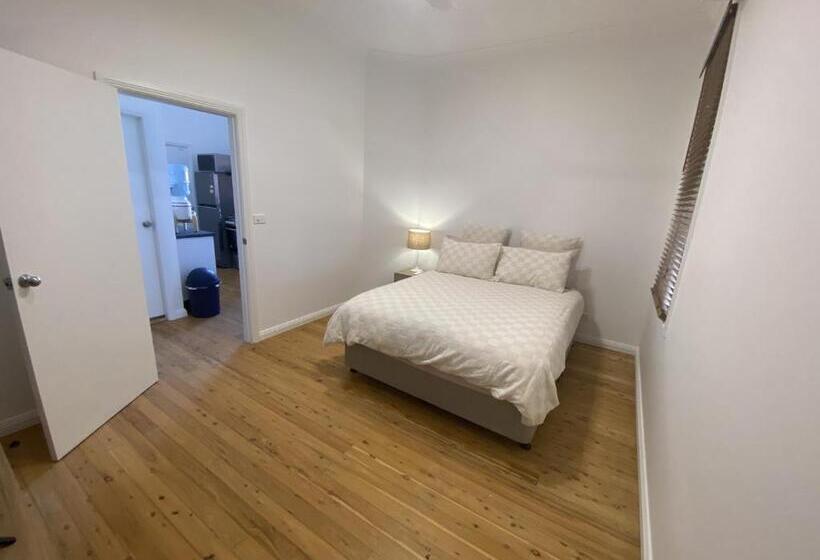 פנסיון Perrington Estate