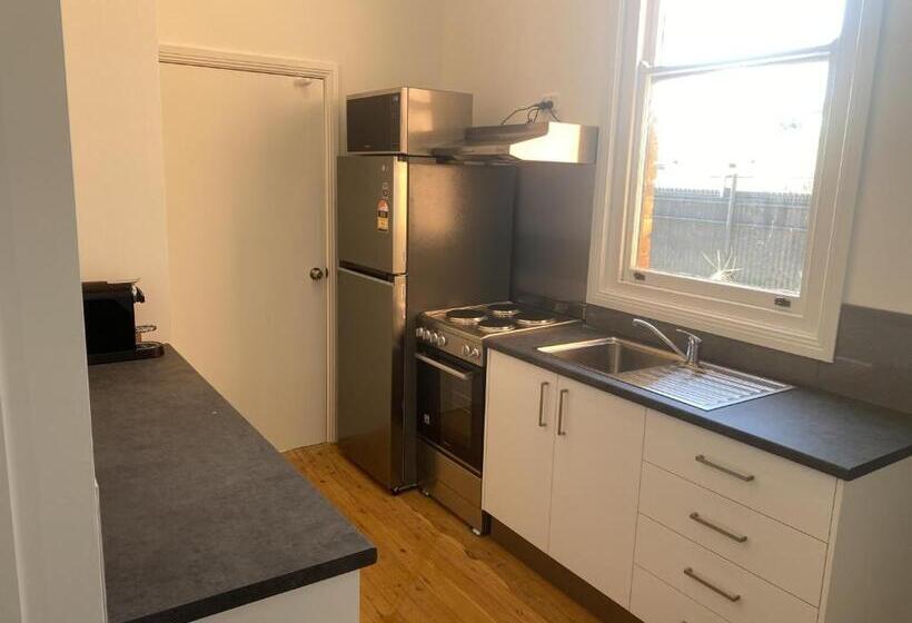 פנסיון Perrington Estate