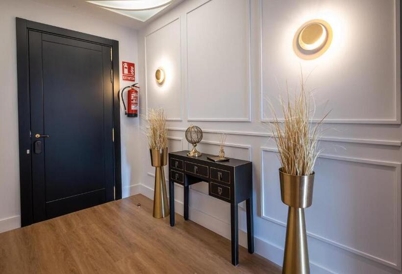 פנסיון Principe De Vergaras Lujo En El Centro De Logroño