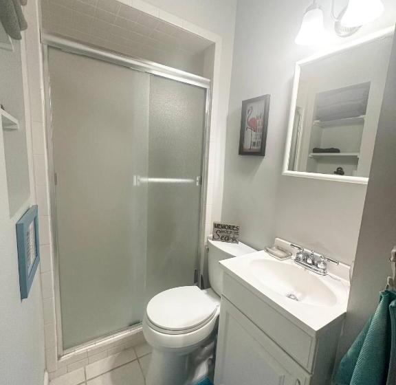 Pansiyon Private Suite With Private Gym&patio, Minutes To Beaches, Up To 4 Guests