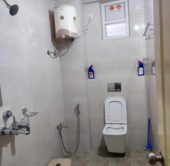 Пансион Rahuls Castle