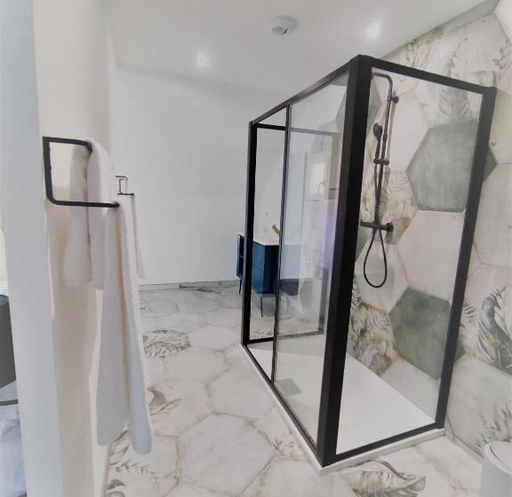 بنسيون Room In House   Undefined