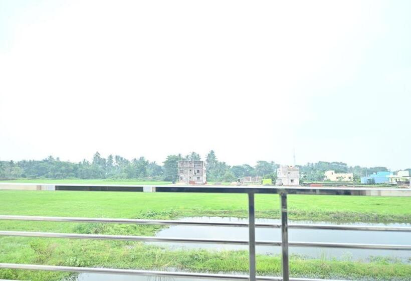 펜션 Sri Sai Plaza Inn