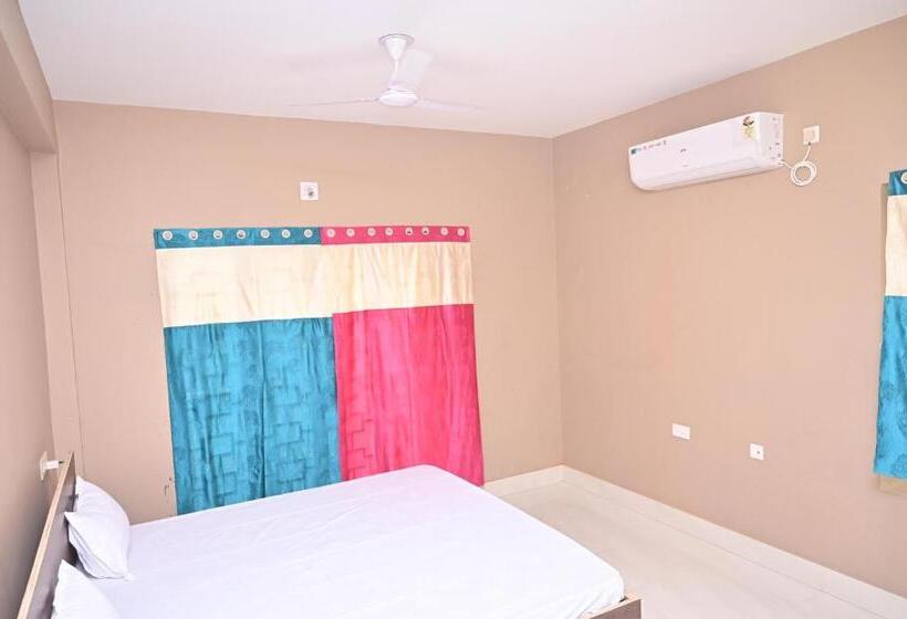 펜션 Sri Sai Plaza Inn