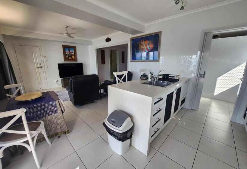 پانسیون Sundowners