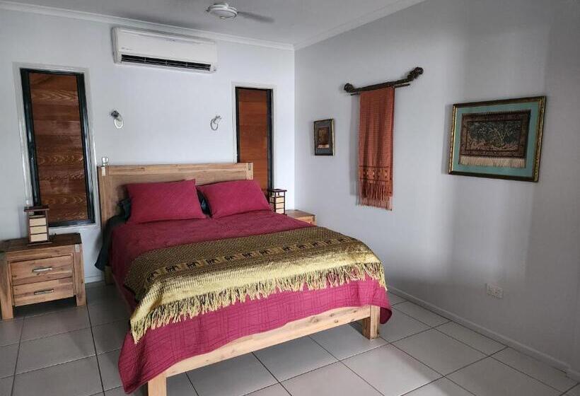 پانسیون Sundowners