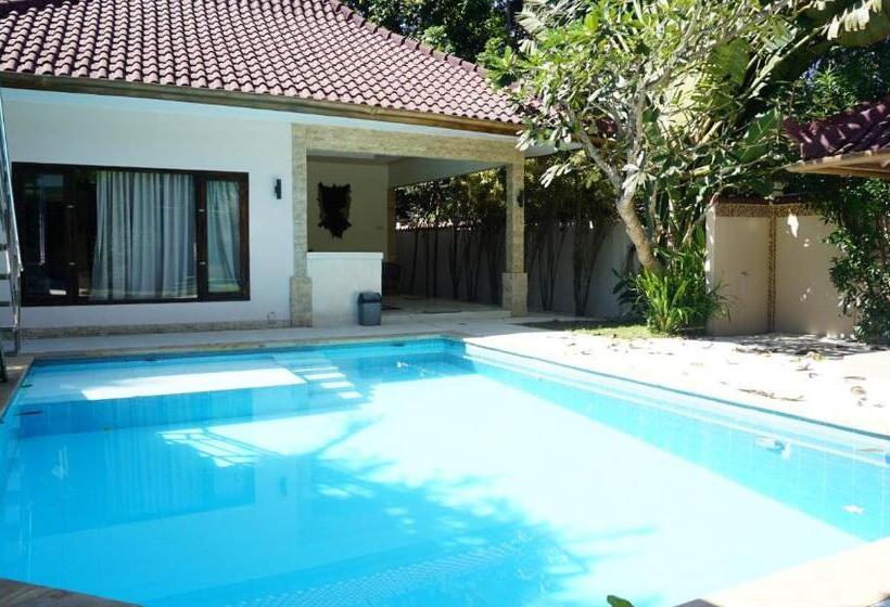 ペンション Timbe Bakong Villas