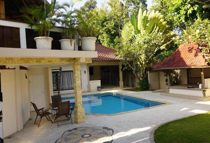 ペンション Timbe Bakong Villas