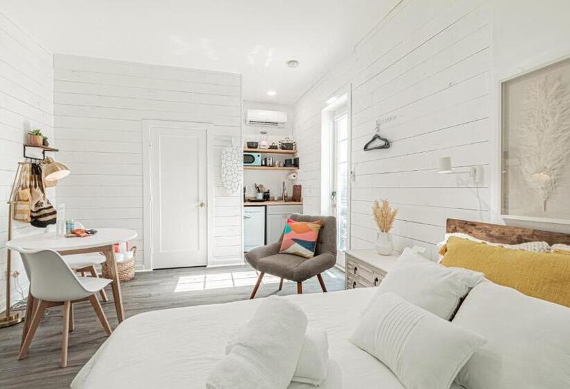 بنسيون Vanderbilt Beach Studio