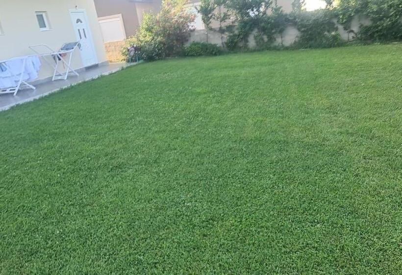 بنسيون Vila Toska