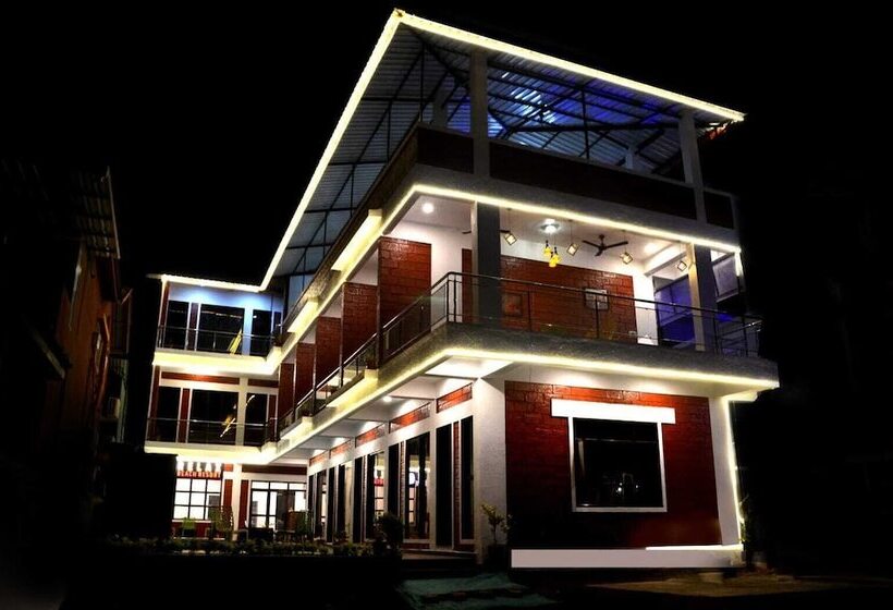Relax Beach Resort
