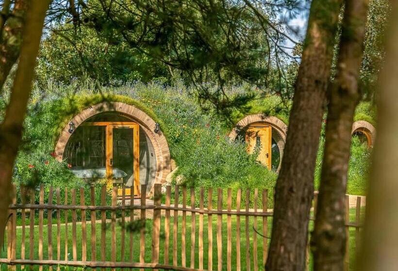 리조트 Luckington Burrows