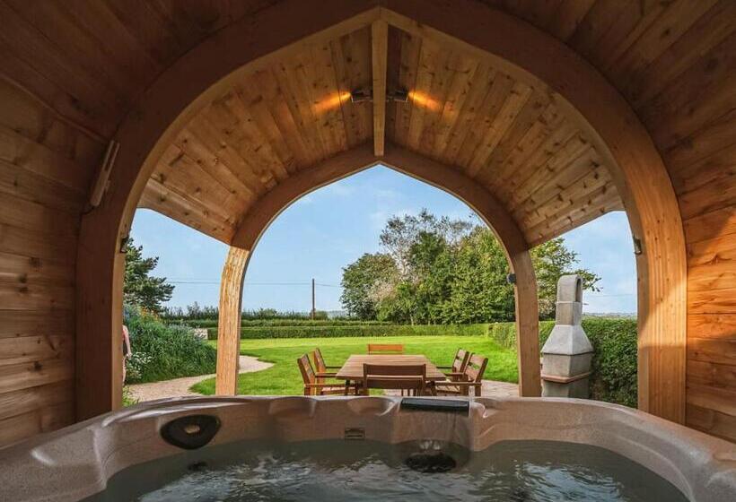 리조트 Luckington Burrows